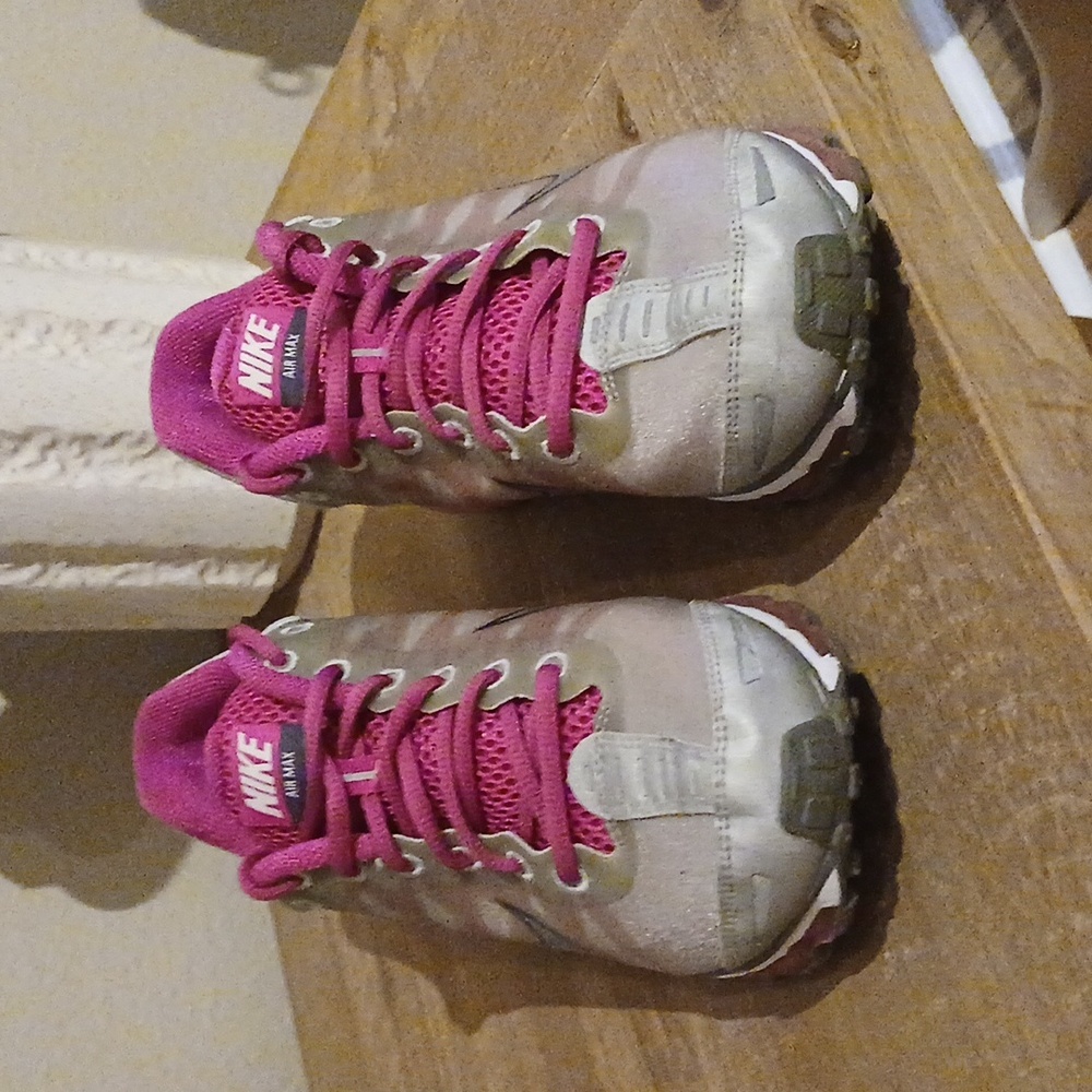 Nike Air Max Women's Pink And Gray Running Shoes Sneakers. Size 8 - Picture 9 of 17